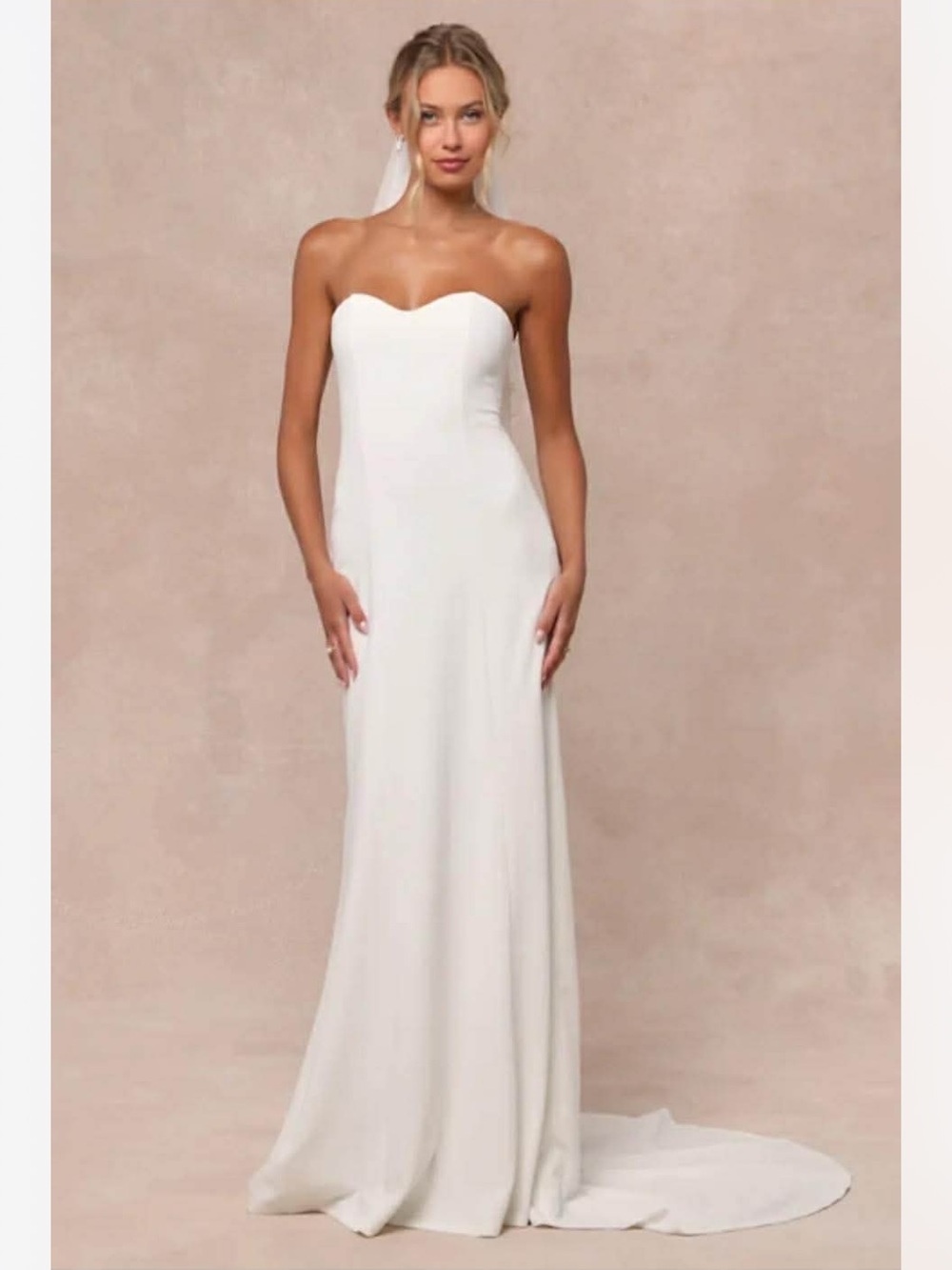 Lulu's White Strapless Sweetheart Wedding Dress